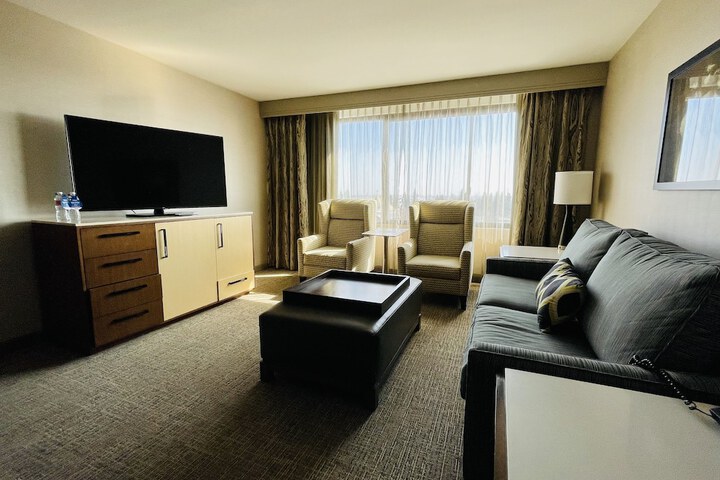 DoubleTree by Hilton Fresno Convention Center