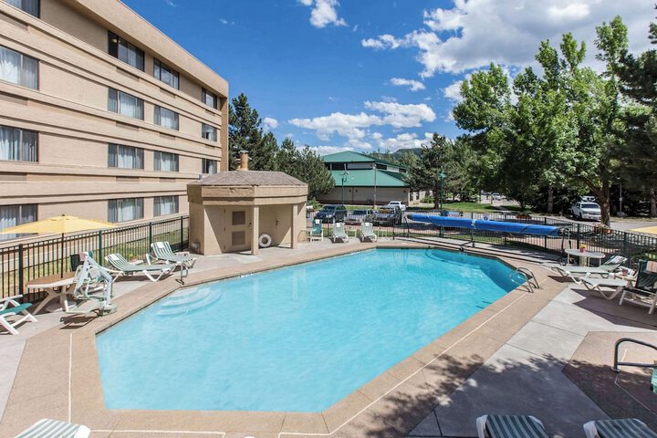 Pool 5 of 35