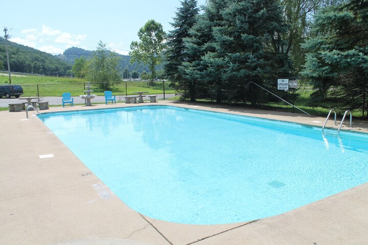 Pool 6 of 50