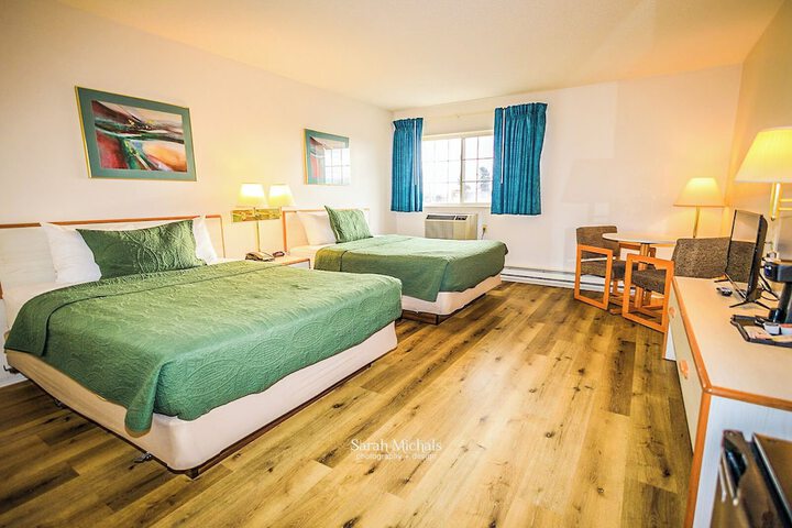 Mountain Host Motor Inn
