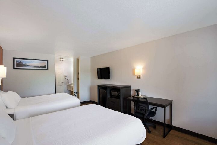 Room 30 of 46