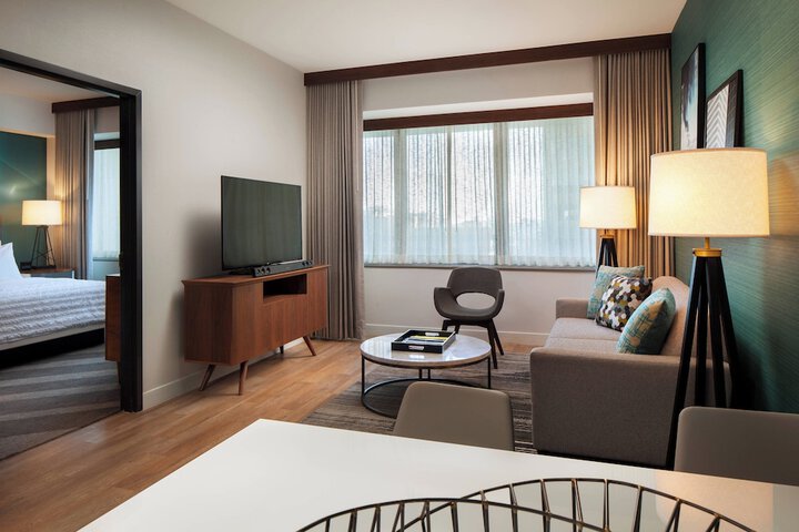 Room 17 of 46