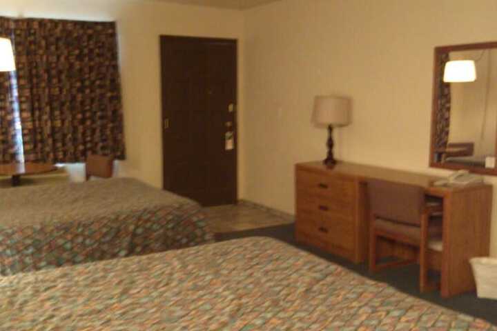 Room 19 of 37