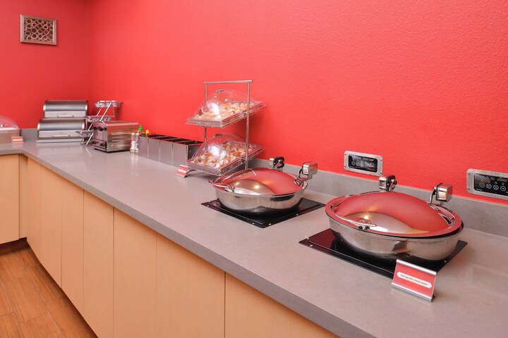Breakfast/Coffee Service 27 of 33