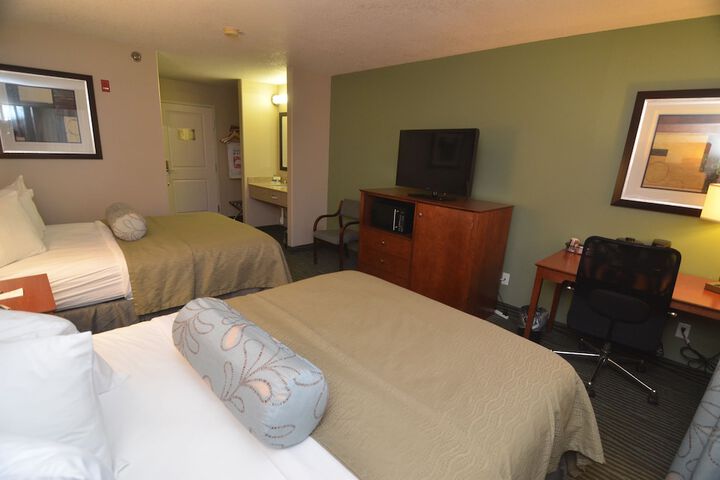 Room 28 of 47