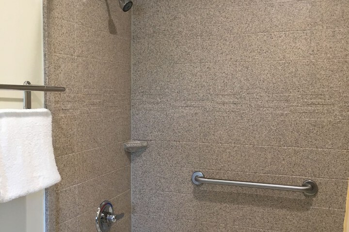 Room 29 of 38
