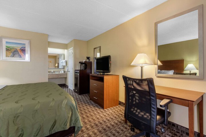 Room 13 of 31