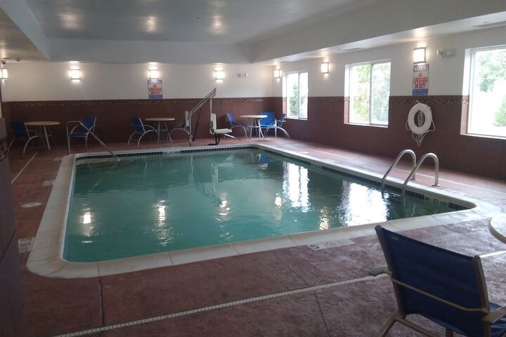 Pool 4 of 23