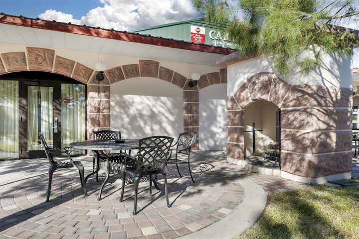 Best Western Plus Swiss Chalet Hotel & Suites