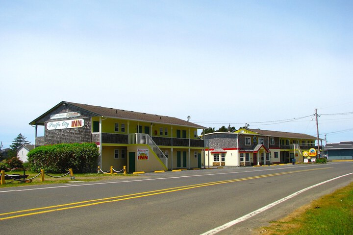 Pacific City Inn