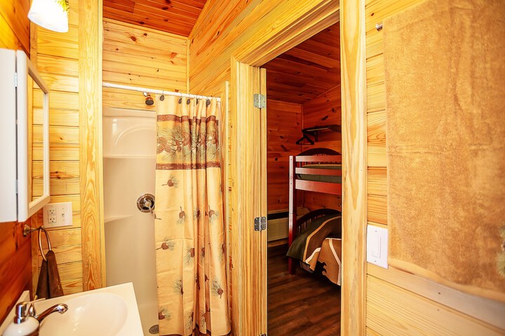 Bigfoot Lodge Room One