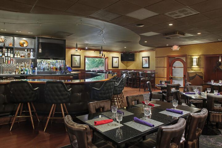 DoubleTree by Hilton Akron Fairlawn