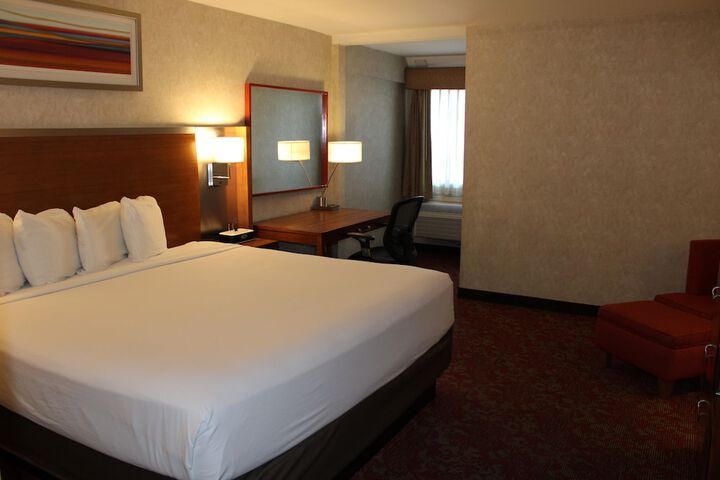 Room 38 of 76