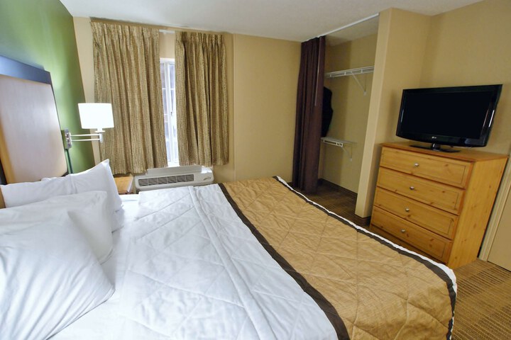 Room 34 of 43