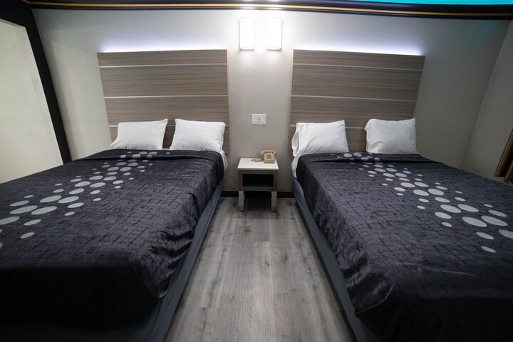 Room 7 of 20