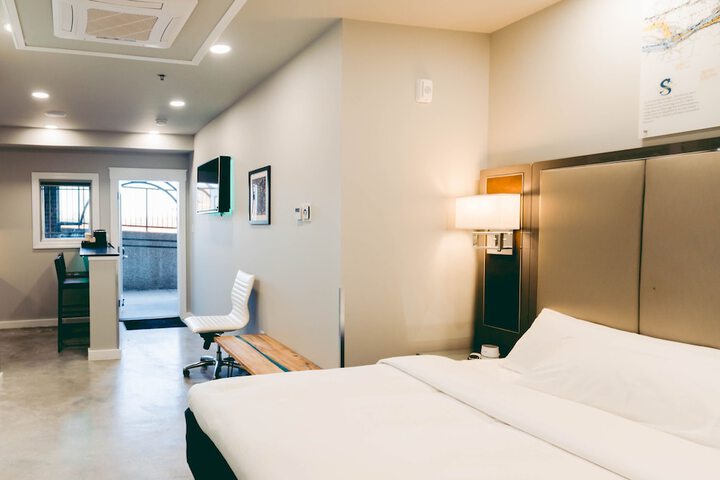 Room 54 of 140