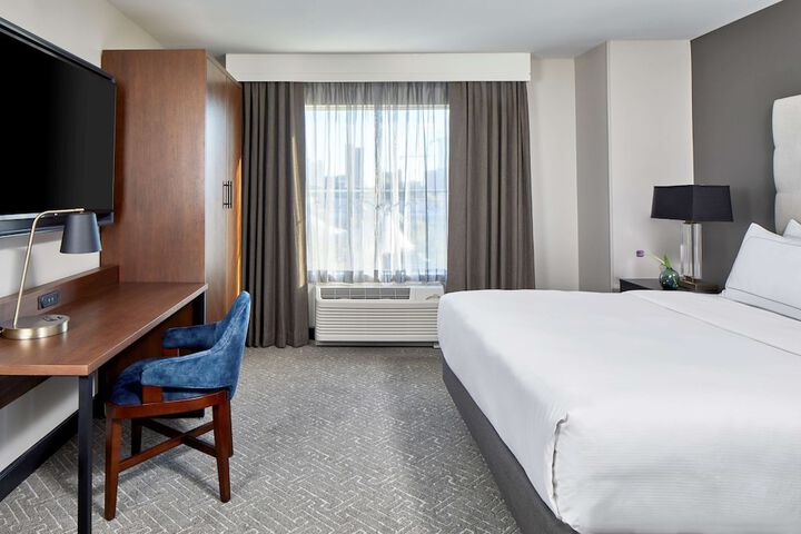 Cumberland House Knoxville Tapestry Collection by Hilton