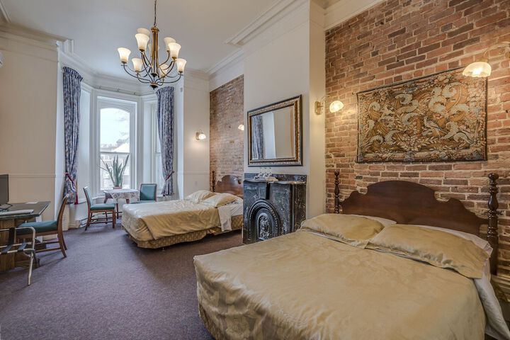 Room 27 of 50