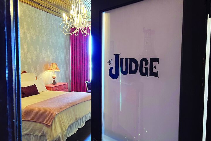 Room 21 of 25