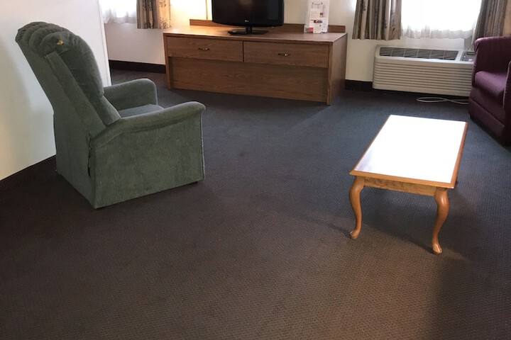 Room 3 of 32