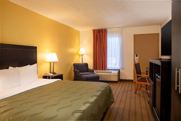 Room 25 of 52