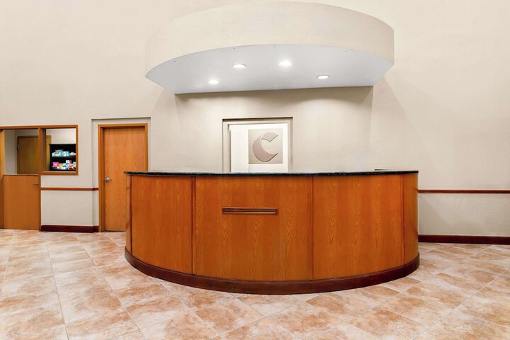 Comfort Suites Tampa Airport North