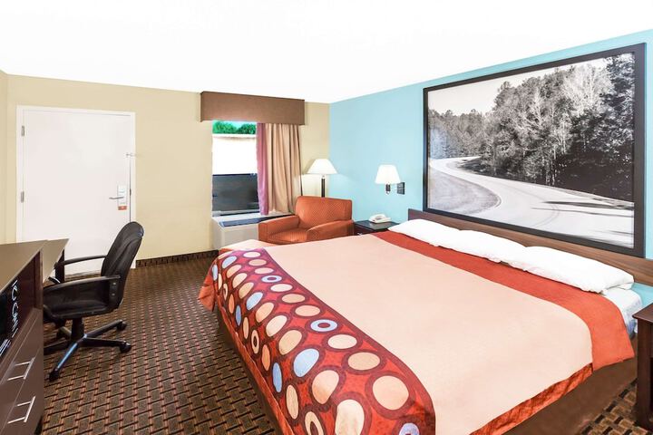 Room 21 of 34