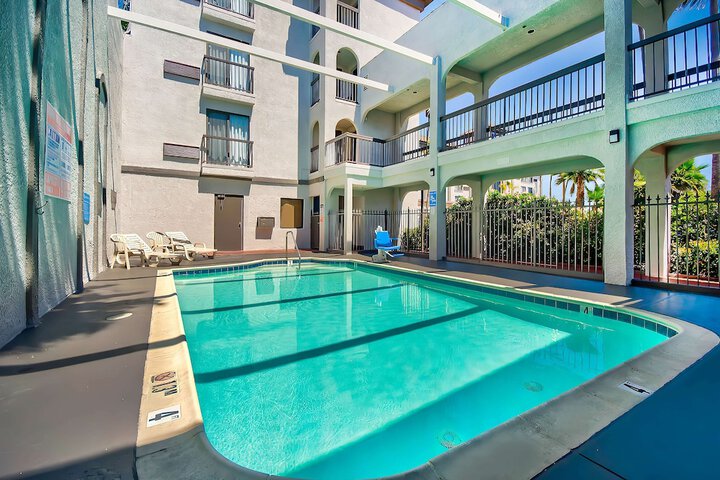 Pool 5 of 76