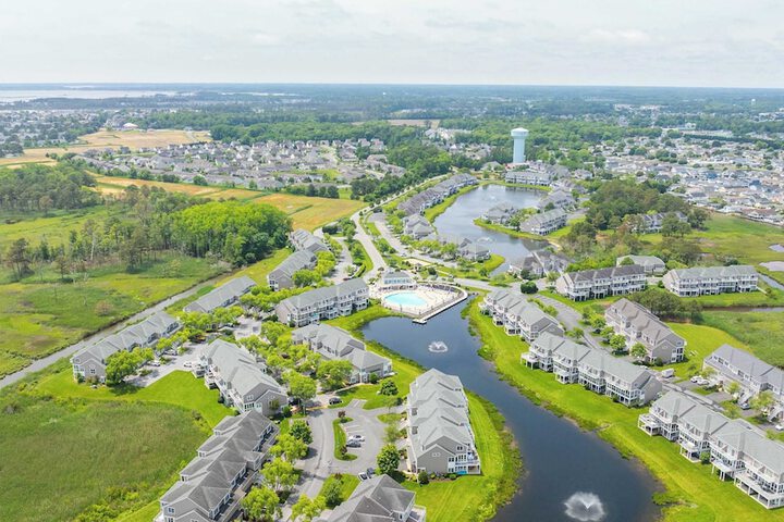Whale of a Time Waterfront Stay for 10 With Resort-style Amenities