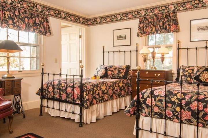 Room 17 of 27