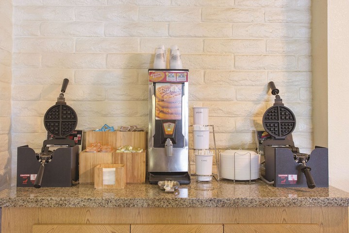 Breakfast/Coffee Service 27 of 30