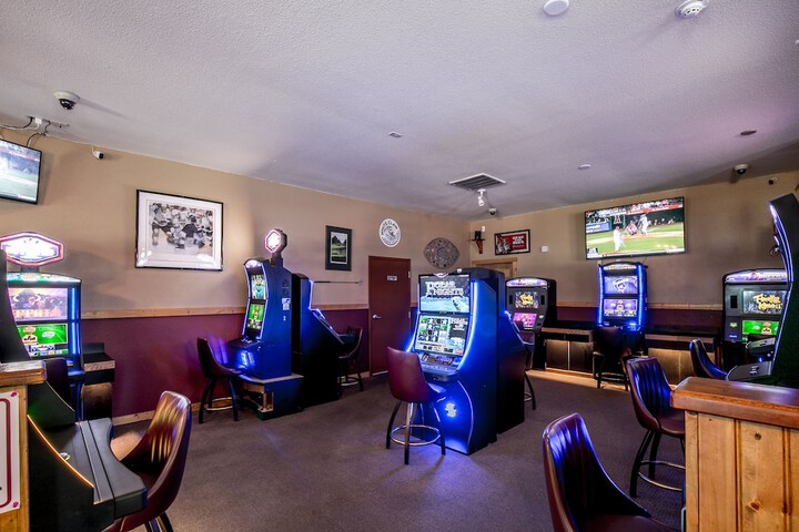 Sportsmans Lodge