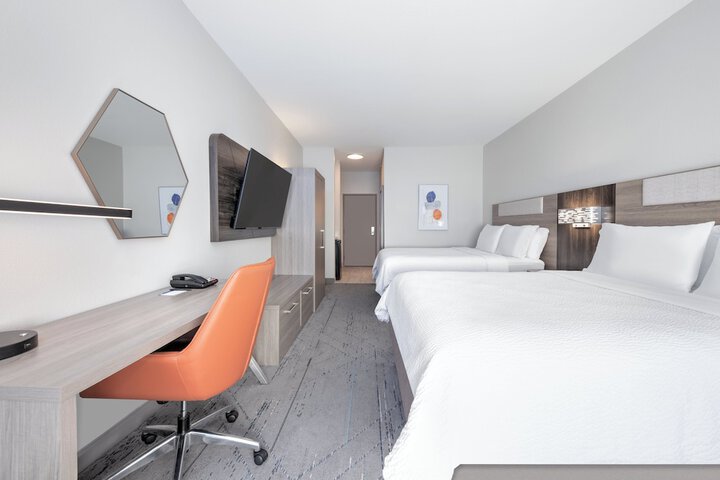 Room 17 of 45