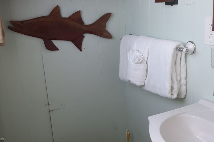Room 48 of 142