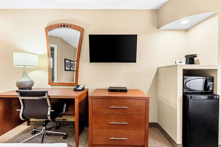 Room 22 of 33
