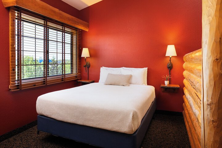 bantr Grand Hotel Wausau - Rothschild
