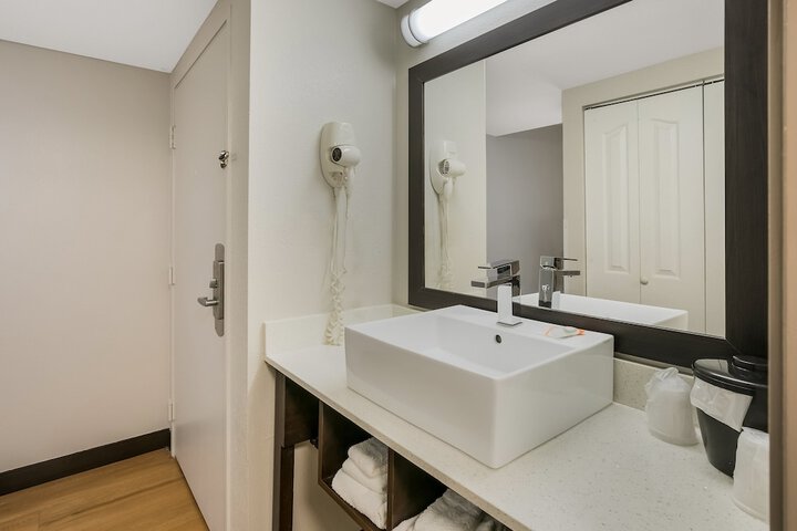 Room 21 of 54