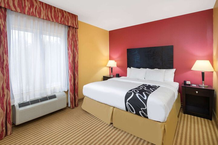 La Quinta Inn & Suites by Wyndham Atlanta-Union City