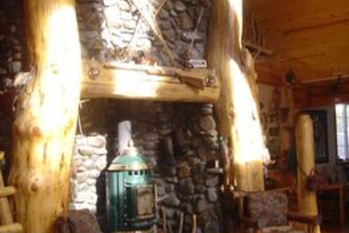 Lost Trail Lodge