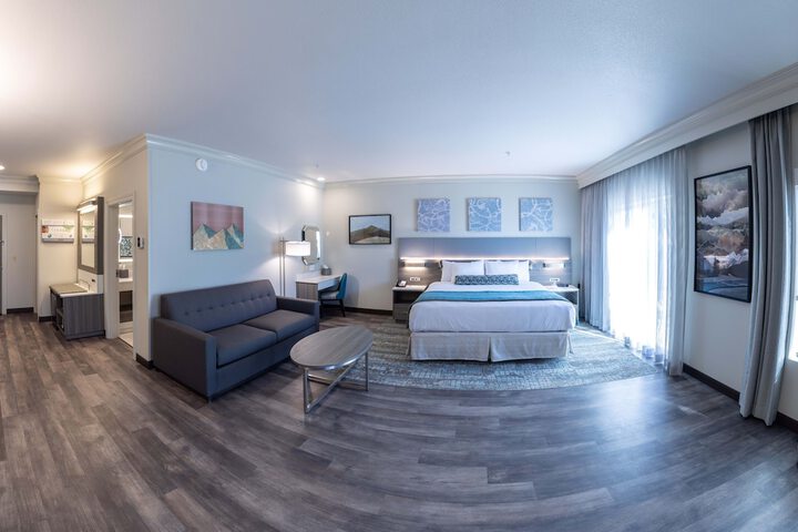 Room 14 of 28