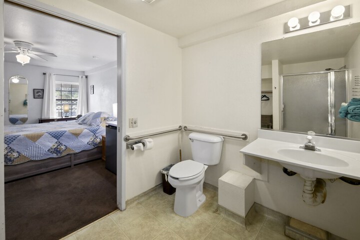 Room 21 of 26