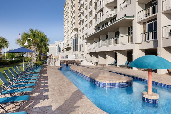 Hampton Inn & Suites Myrtle Beach / Oceanfront