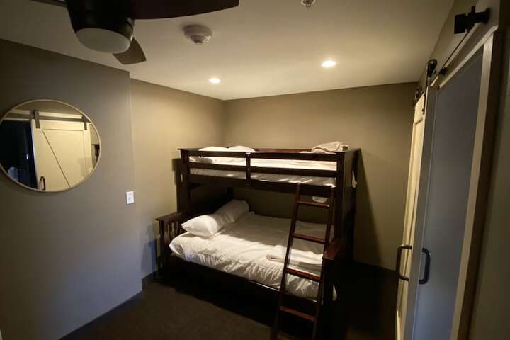 Room 66 of 116