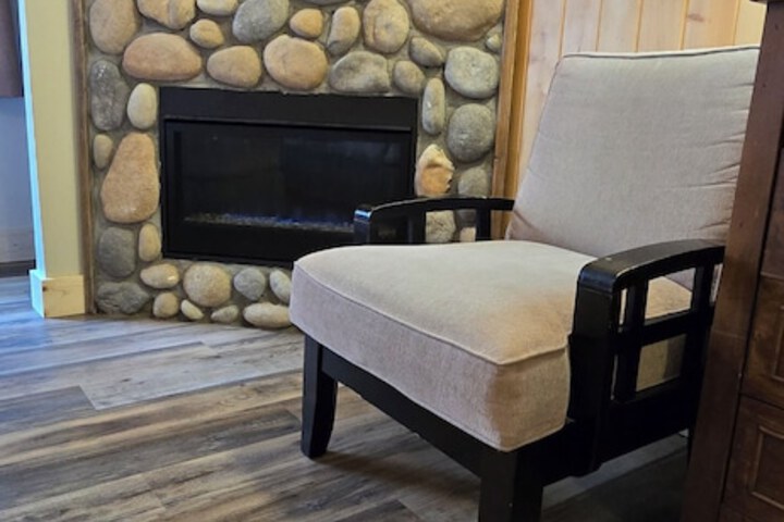 Aspen Village Inn