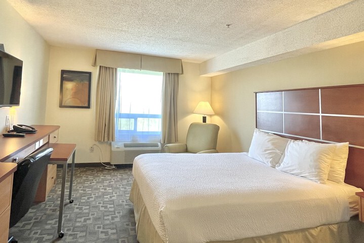 Room 12 of 24