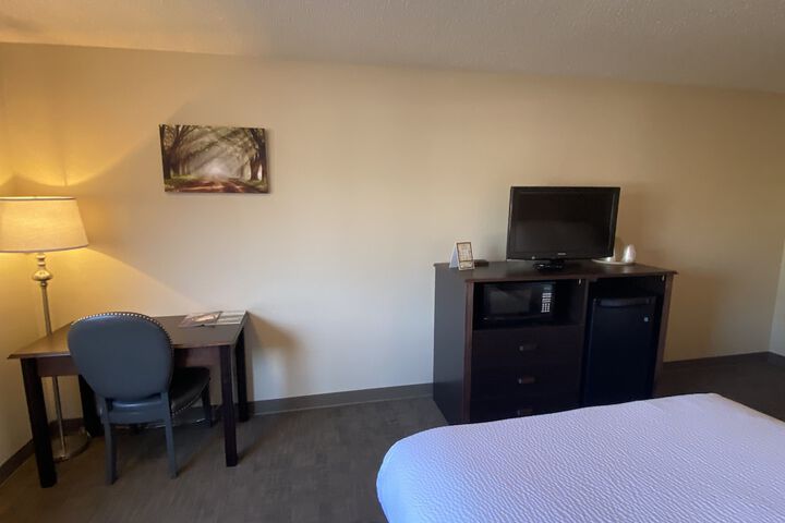 Room 28 of 38
