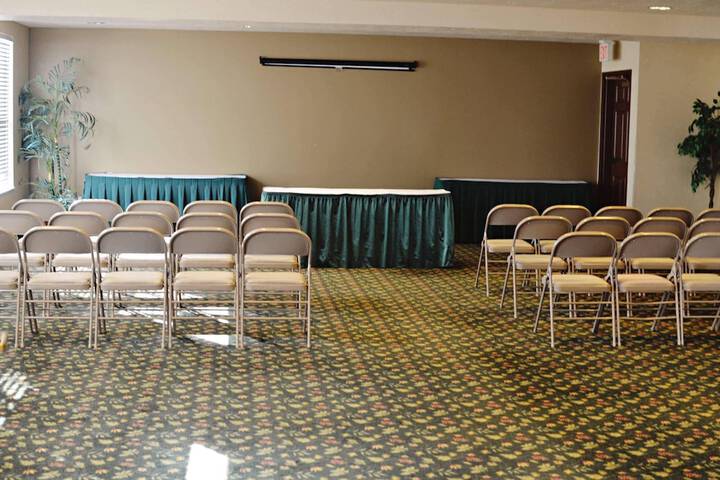 Country Inn & Suites by Radisson West Valley City, UT
