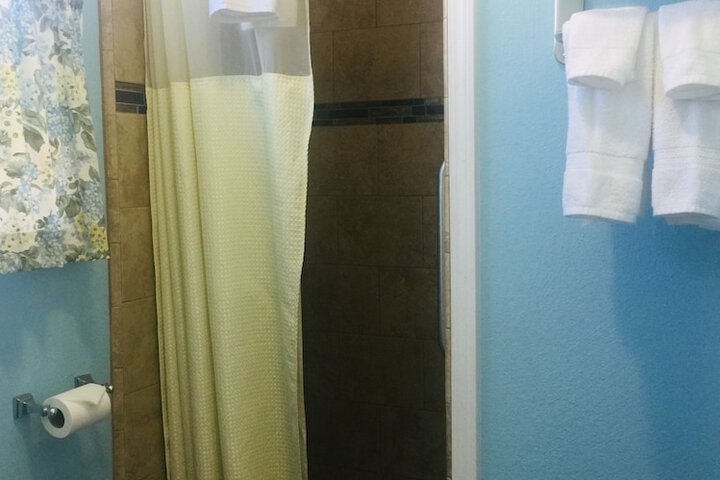 Dolphin Cove Motel