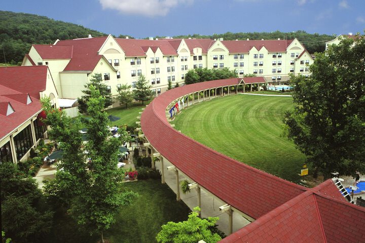 Branson Hillside Hotel