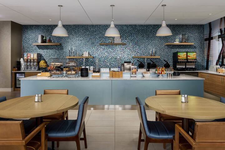 Breakfast/Coffee Service 34 of 42